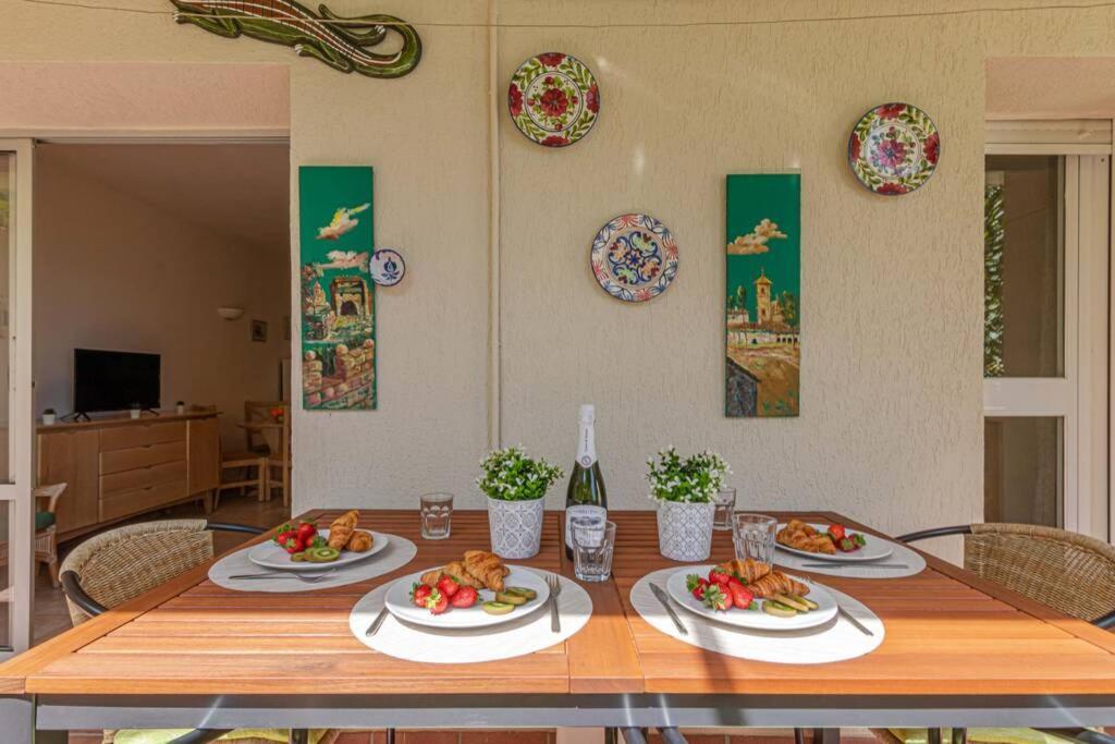 797 Holiday Rentals- Precioso Piso Con Vistas Al Jardin En Benalbeach Benalmádena Exteriör bild
