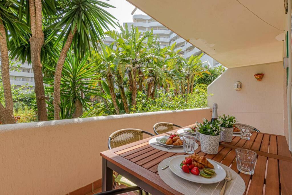 797 Holiday Rentals- Precioso Piso Con Vistas Al Jardin En Benalbeach Benalmádena Exteriör bild