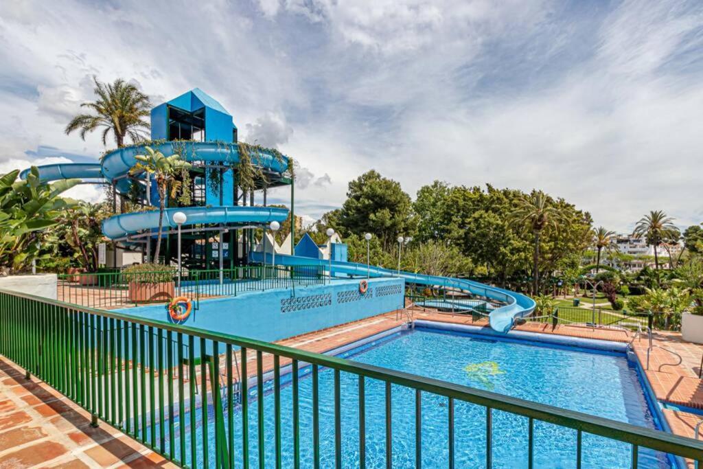 797 Holiday Rentals- Precioso Piso Con Vistas Al Jardin En Benalbeach Benalmádena Exteriör bild
