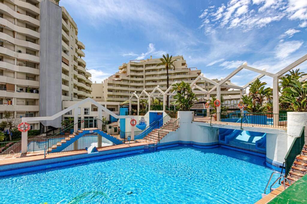 797 Holiday Rentals- Precioso Piso Con Vistas Al Jardin En Benalbeach Benalmádena Exteriör bild