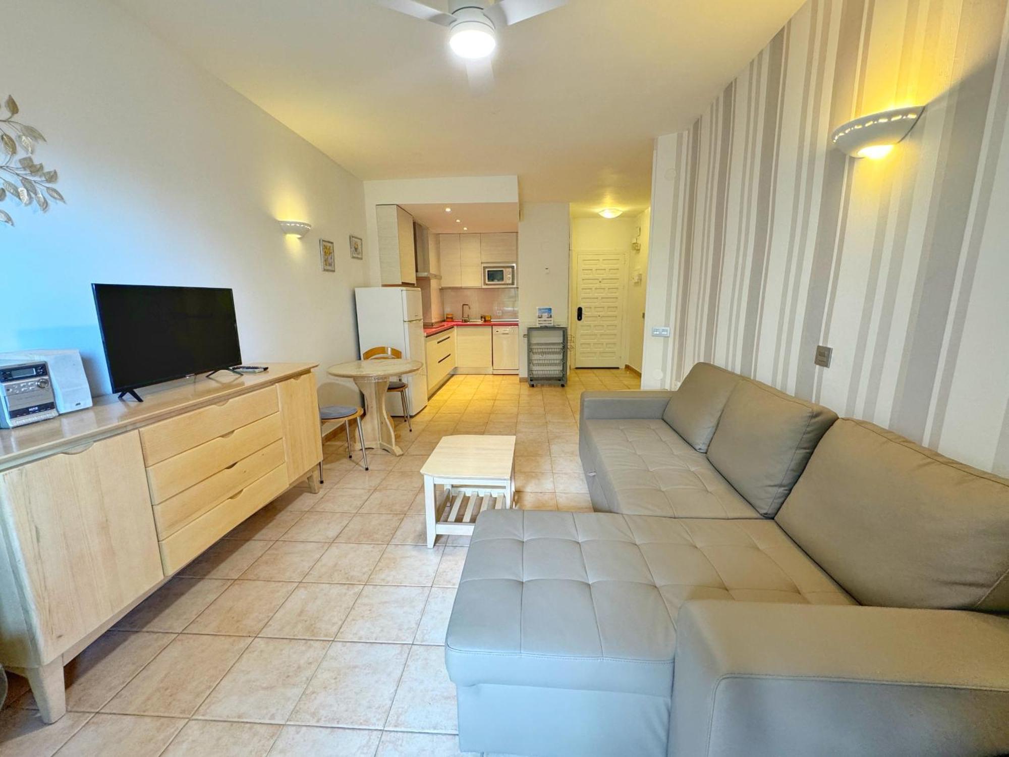 797 Holiday Rentals- Precioso Piso Con Vistas Al Jardin En Benalbeach Benalmádena Exteriör bild